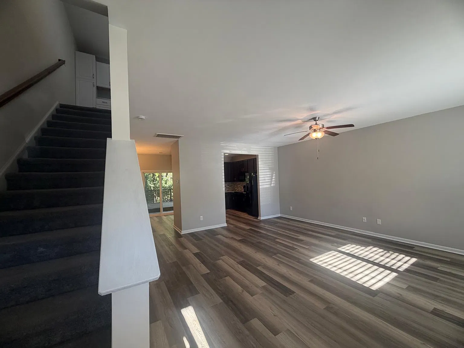 3 bed, 2.5 bath, 1500 sqft, $1,975 — Photo 2