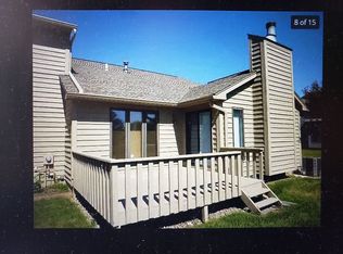 10 Shanbrook Dr, Rochester, NY 14612