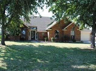 1540 E Persimmon Ln, Mustang, OK 73064