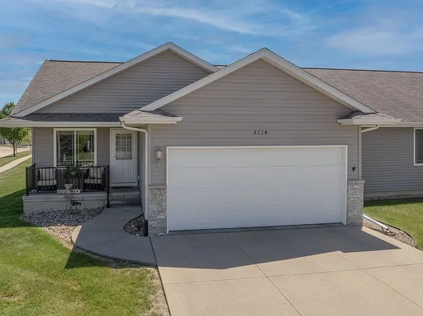 3114 Blackberry Cir SW, Cedar Rapids, IA 52404