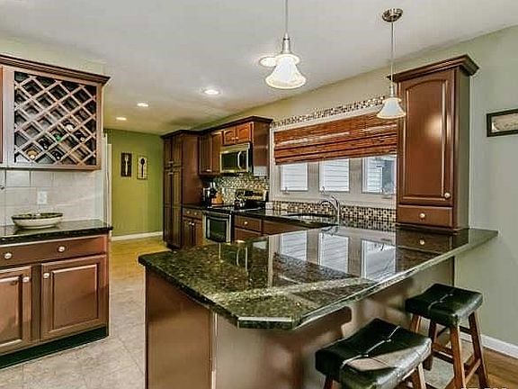 5th image of 4 Madeley Ln