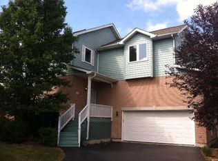 15 Park Place Cir, Hawthorn Woods, IL 60047