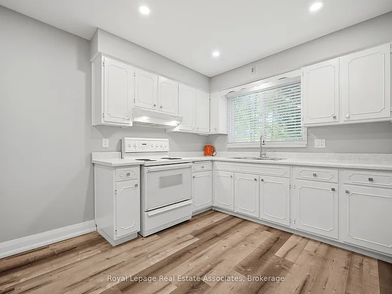 22 Saint James St #A — Photo 16