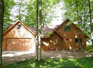 5818 Elm Ln, Harbor Springs, MI 49740