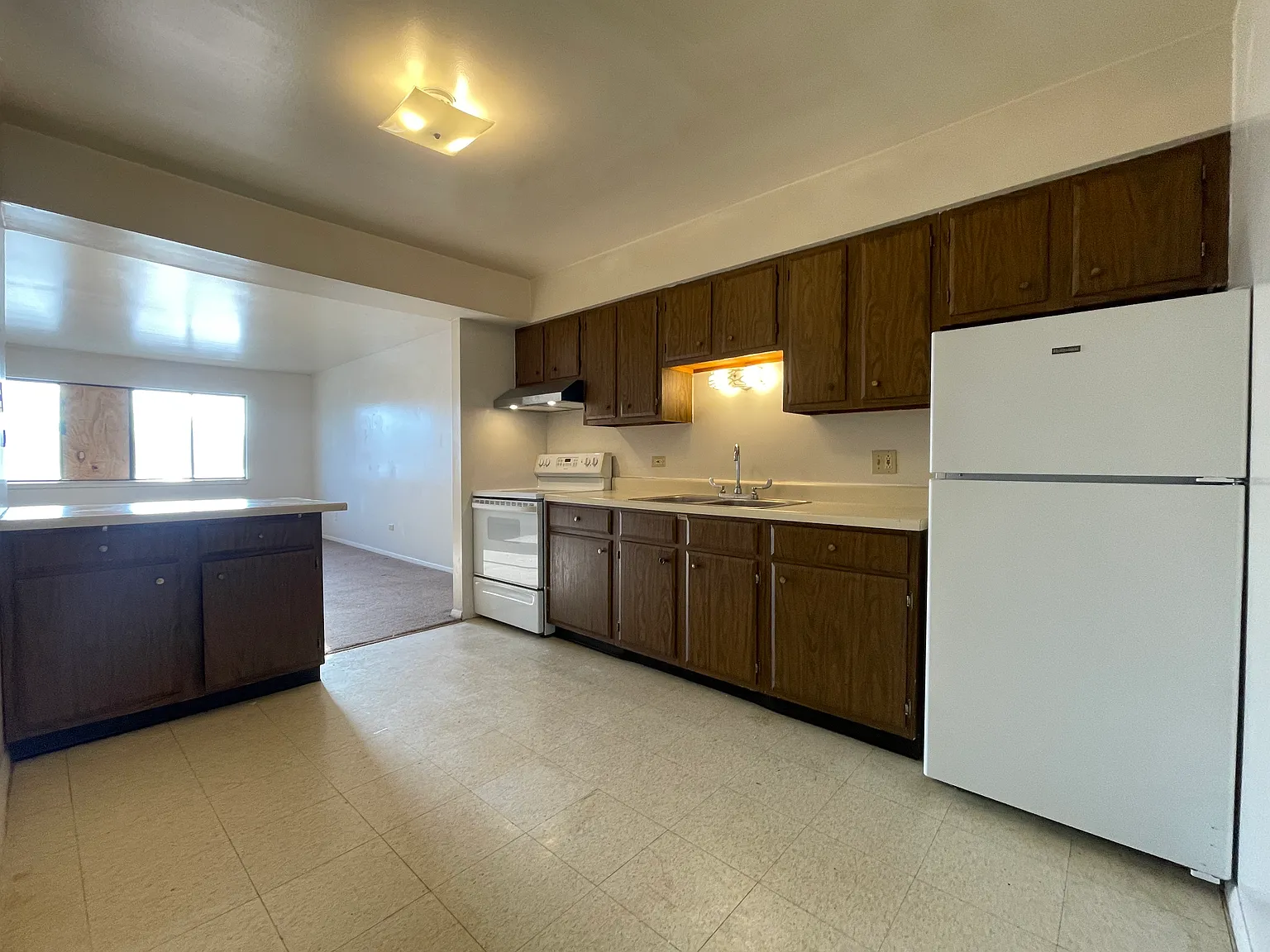 726 Grand Avenue — Photo 3