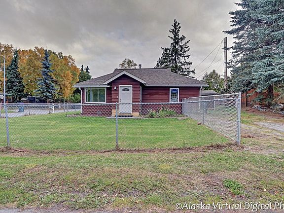 2nd image of 3511 Woodland Park Dr