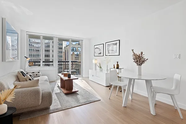 Rented by Greystar | media 12