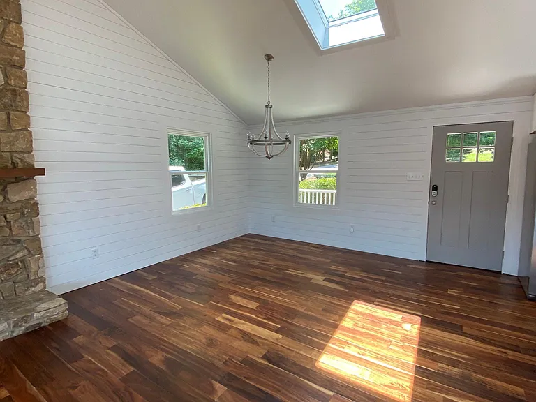 Kitchen Nook / Kitchen Table Area