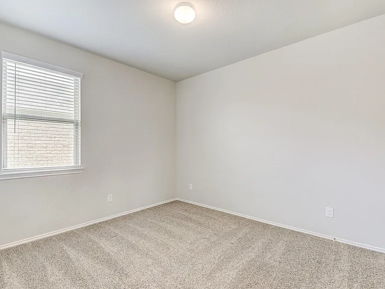 20923 Corisande St — Photo 16