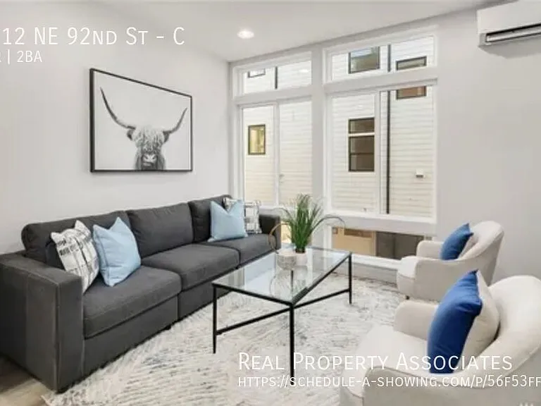 1012 NE 92nd St #C — Photo 4