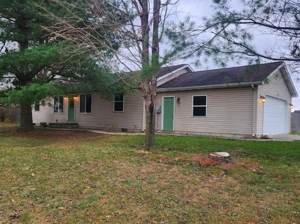 11898 N Robin Hood Rd, Cromwell, IN 46732