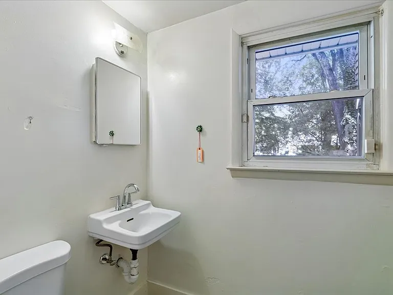 13012 Georgia Ave — Photo 9