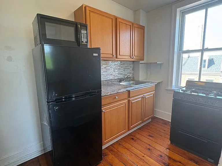 127 N Beaver St #4 — Photo 5