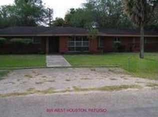 505 W Houston St, Refugio, TX 78377