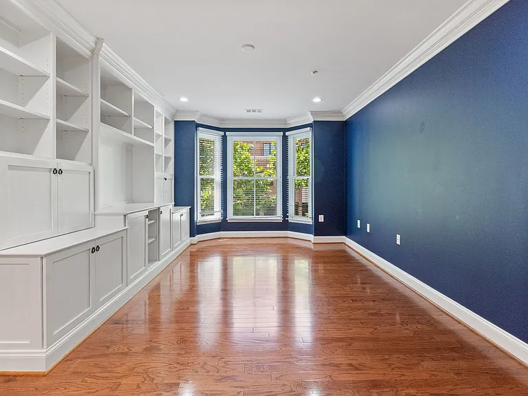1115 Cameron St #311 — Photo 2