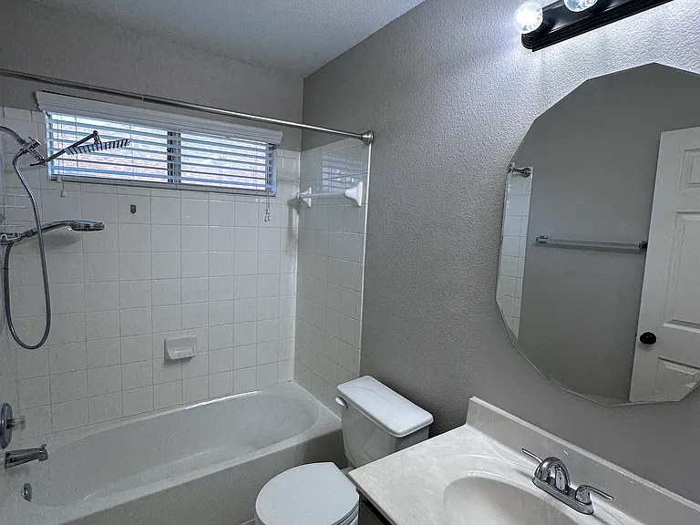 6902 Golden Oak Ln — Photo 23