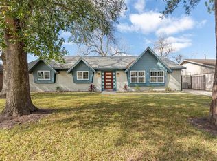 10318 Willowisp Dr, Houston, TX 77035