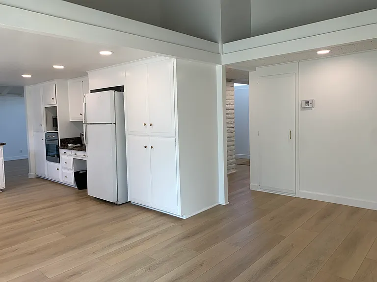 326 Las Riendas Dr — Photo 10