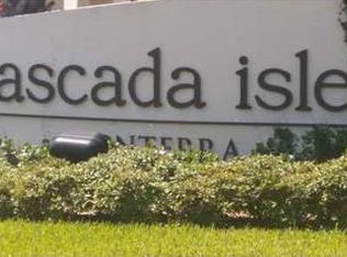 8282 Cascada Isle Dr, Cooper City, FL 33024