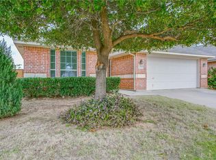 8309 Winter Falls Trl, Hurst, TX 76053