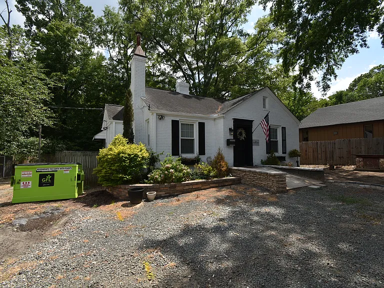 2603 W Carver St — Photo 7