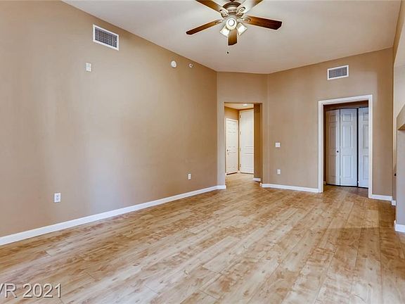 5th image of 43 Agate Ave #209