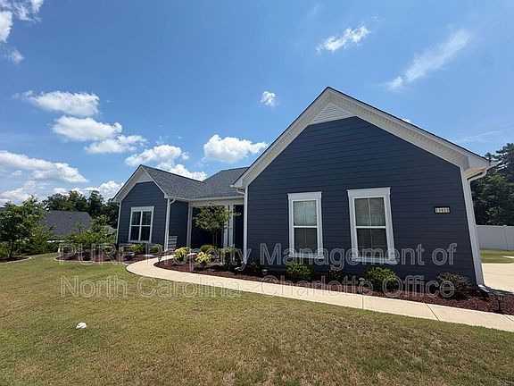 3rd image of 13818 Berkley Ave
