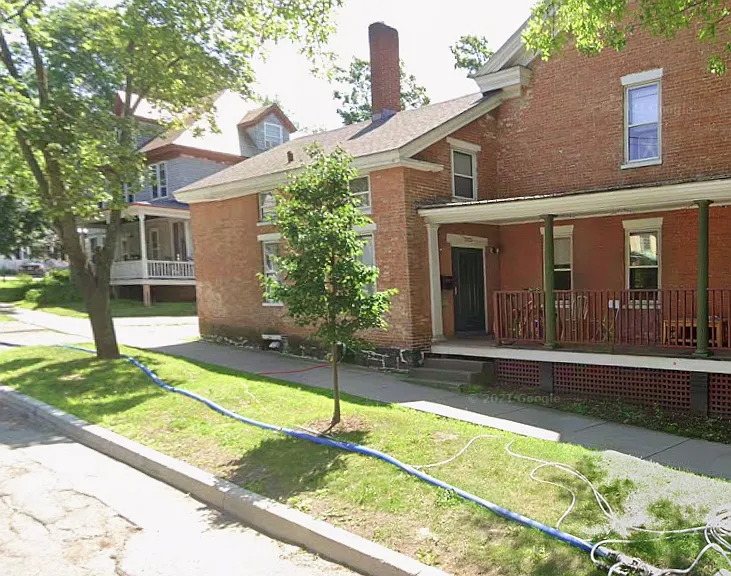 215 Maple St — Photo 14