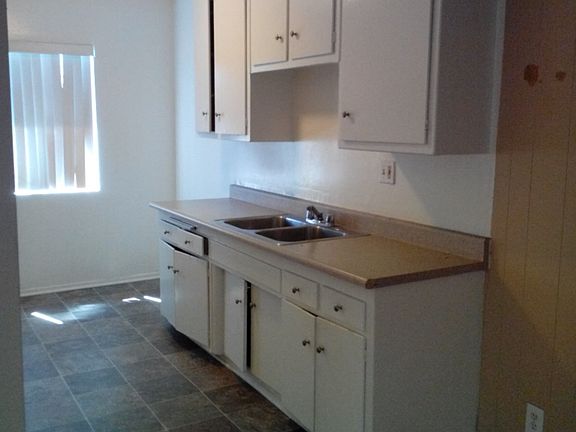 2nd image of 14254 Burbank Blvd APT 9
