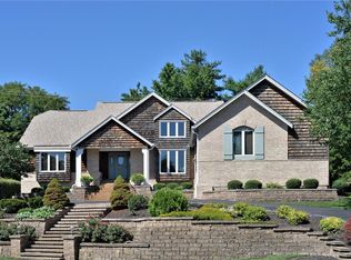 760 Cedar Field Ct, Chesterfield, MO