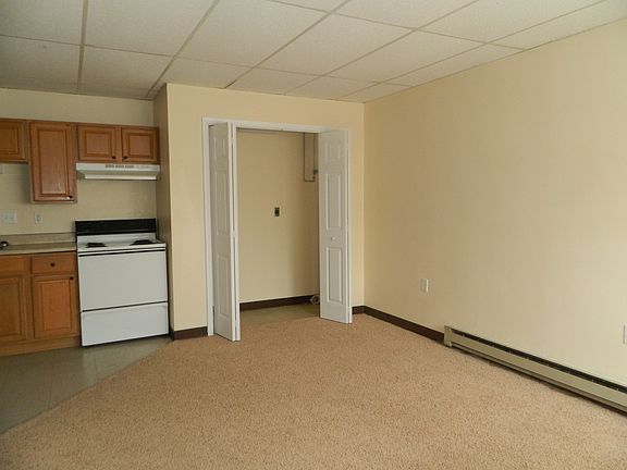 Clean, Well-kept Unit