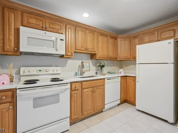 53-55 Broadway Unit D, Park Ridge, NJ 07656
