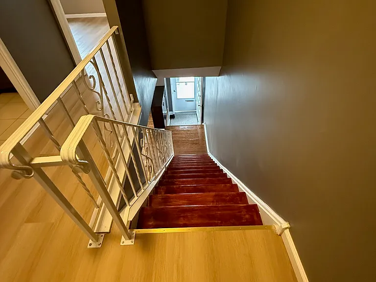 9889 Garvey Dr — Photo 16
