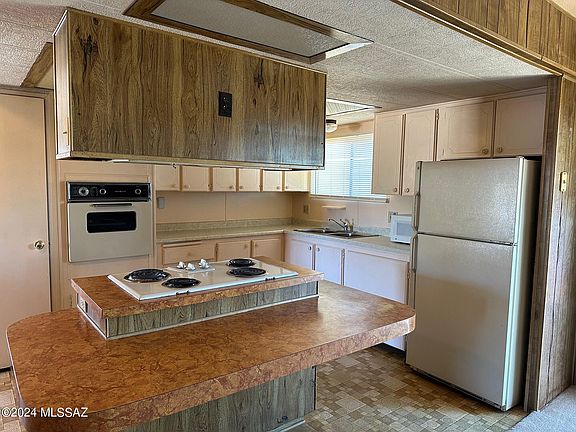 5th image of 3910 S Donald Ave