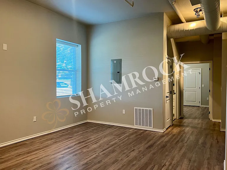 701 N New Rd #101 — Photo 6