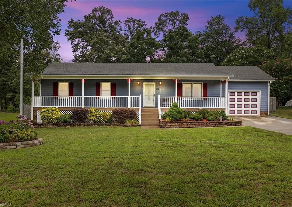 1st image of 252 Dovefield Dr