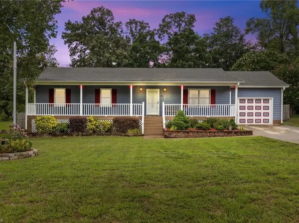 252 Dovefield Dr, Summerfield, NC 27358