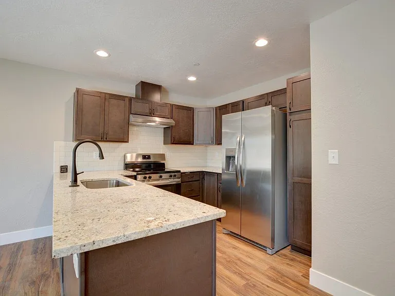 7433 Denman Ct — Photo 6