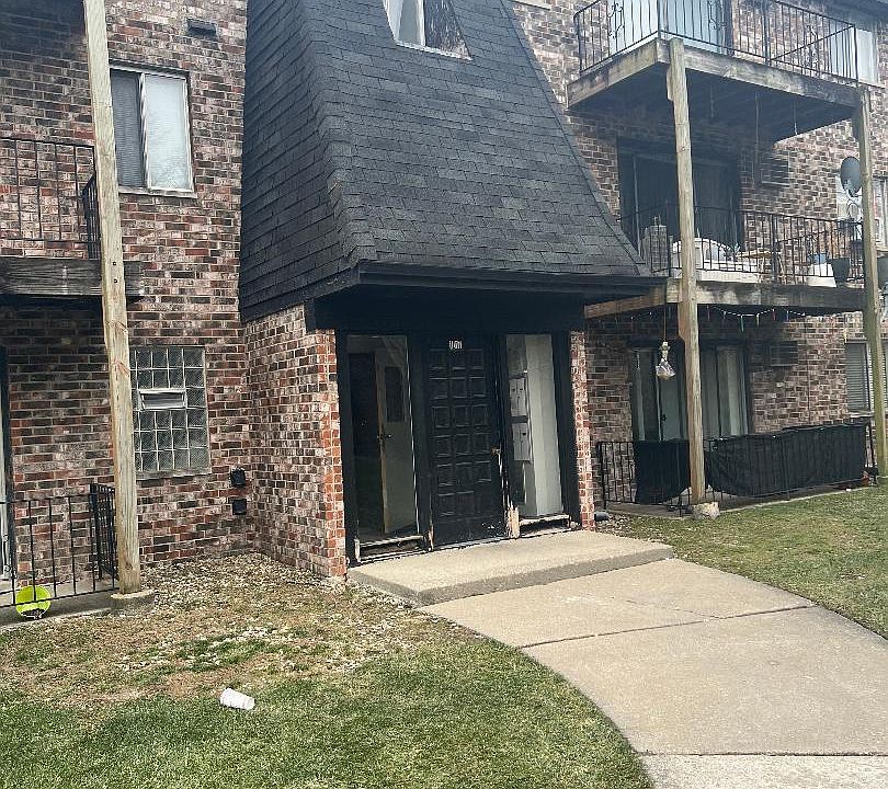 1st image of 1017 E 194th St APT 204