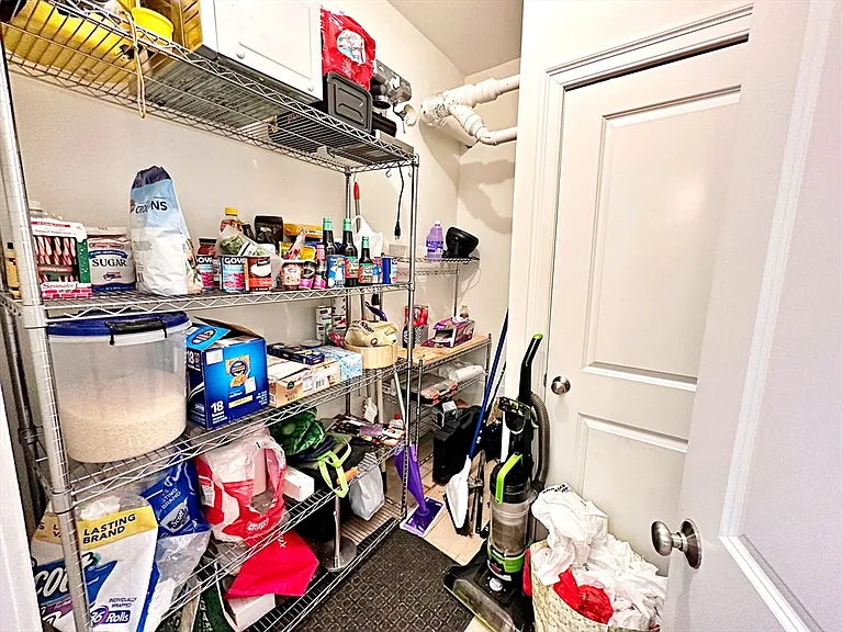 111 Maverick St #2 — Photo 7