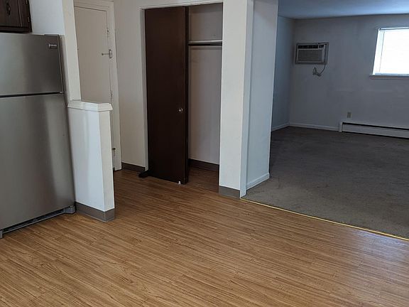 4th image of 8 Losson Garden Dr #5