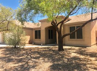 8304 N Freshwater Ln, Tucson, AZ 85741