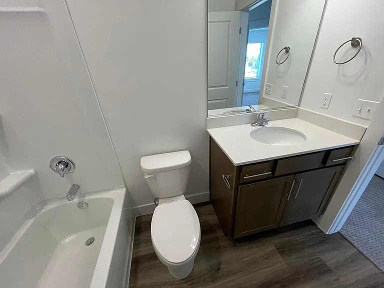 1122 N 1920 W — Photo 22