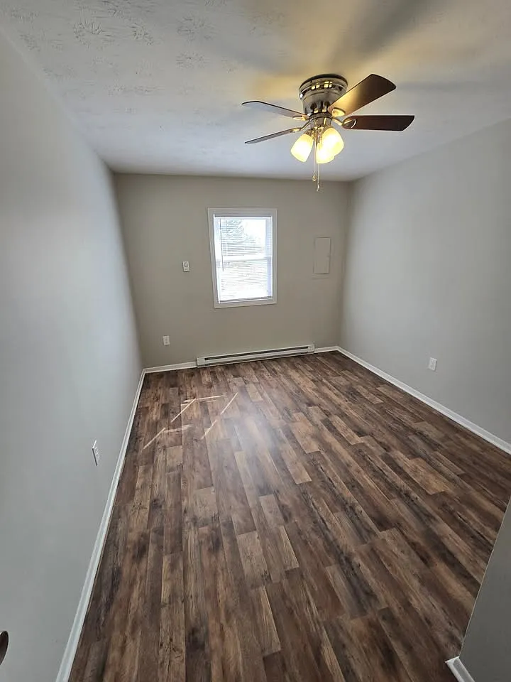2 bed, 800 sqft, $650 — Photo 3