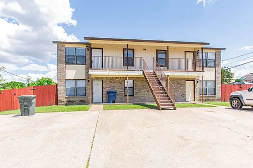 142 Wolf Rd Photo 1