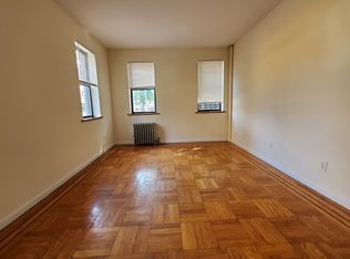35-01 34th St UNIT B2, Astoria, NY 11106