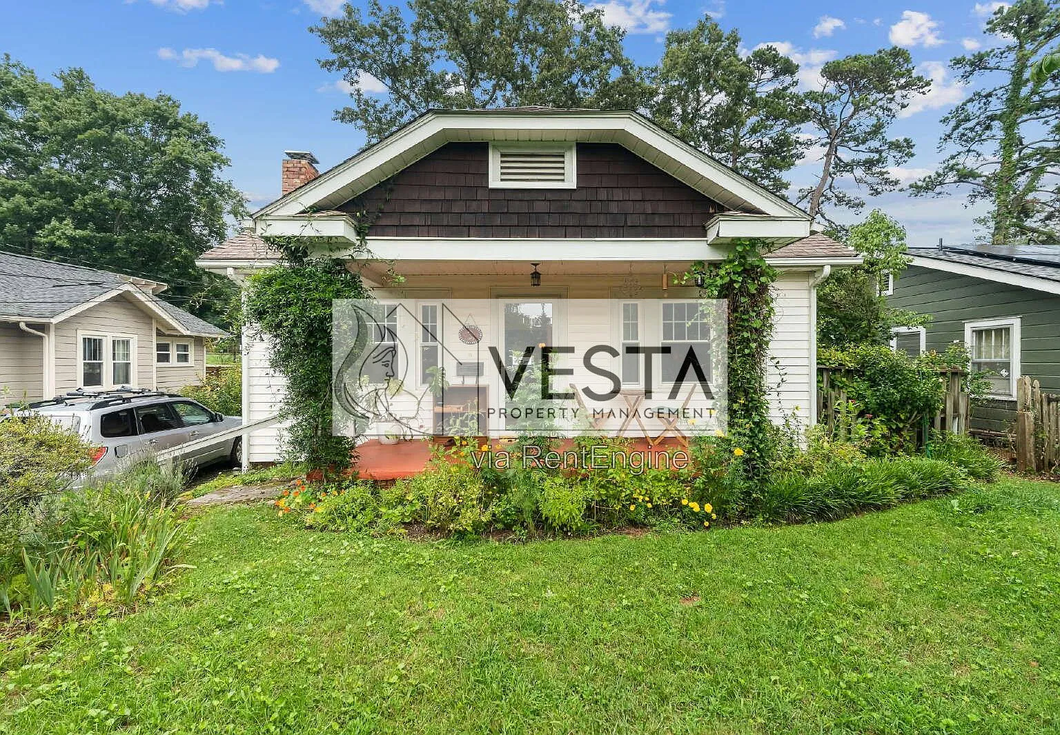 2 bed, 1.0 bath, 1014 sqft, $2,300 — Photo 2