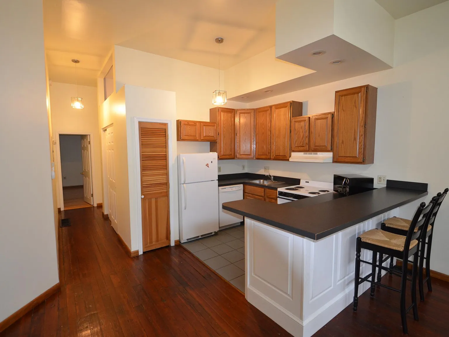 1 bed, 650 sqft, $1,450 — Photo 2