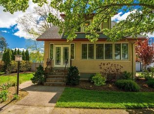 49 Elm St, Norwood, MA 02062