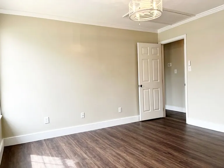 1301 Woodridge Dr — Photo 15